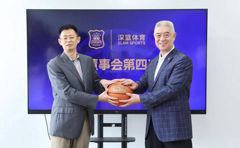 CBA联赛前景探讨:是否扩军或恢复升降级制度?