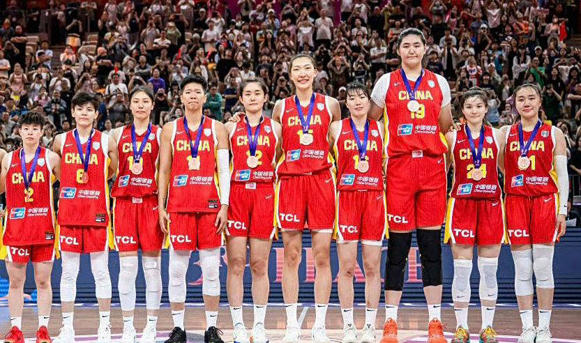 宫鲁鸣大刀阔斧,调整国家队阵容