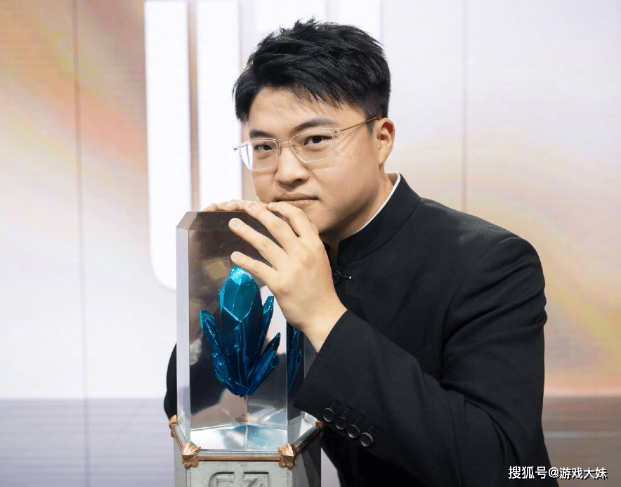 RNG被外卖公司收购,Uzi有复出希望,双方早有合作