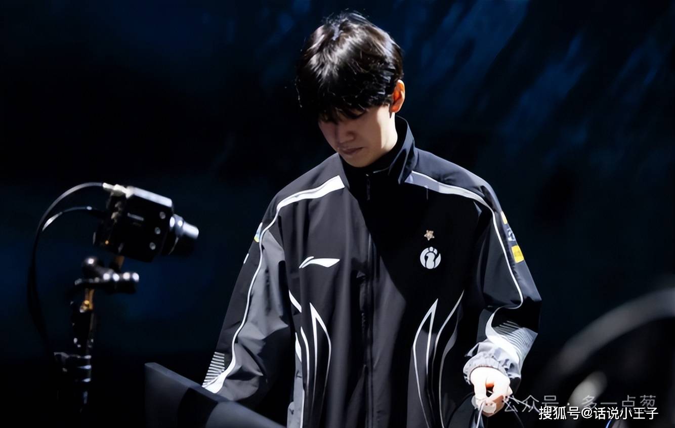 赛场充满Theshy传奇!宙斯感谢Theshy,是他给了我很多灵感